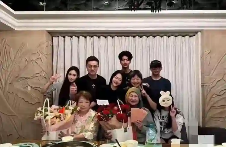 小S现身韩国，具俊晔老家，包裹严实状态差，此行目的引猜测