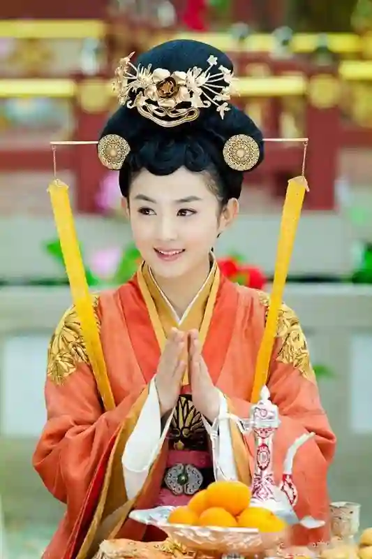 离婚刚4年，高调宣布喜讯的赵丽颖，已经是冯绍峰高攀不起的存在