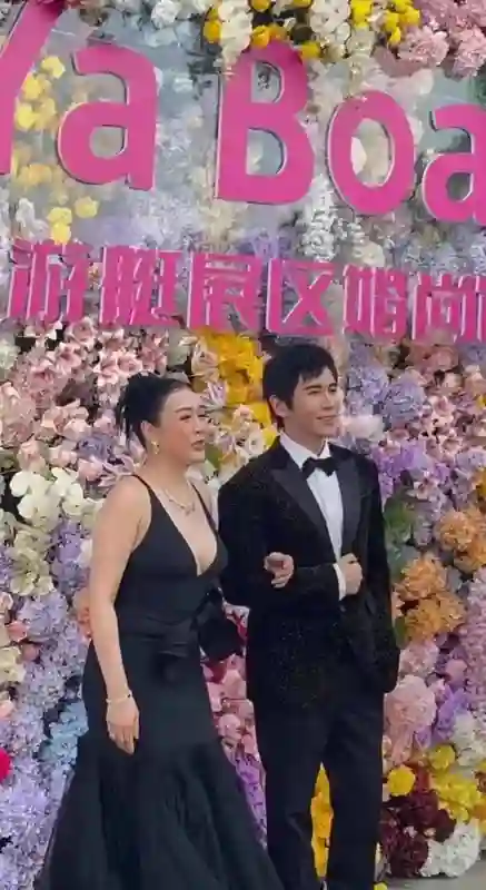 钟丽缇与张伦硕：相差12岁的爱情，打破世俗的美丽传奇