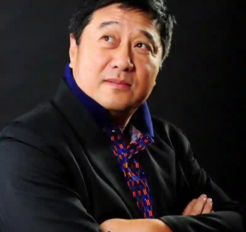 为了梅婷，抛弃患难与共的发妻，67岁孤身一人的叶大鹰可曾后悔？