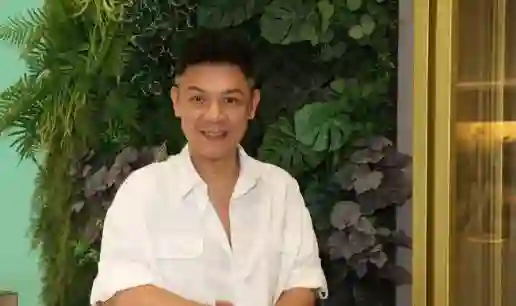 54岁彭皓锋肠癌三期拒绝手术，姐姐和妈妈都死于癌症，肿瘤已恶化