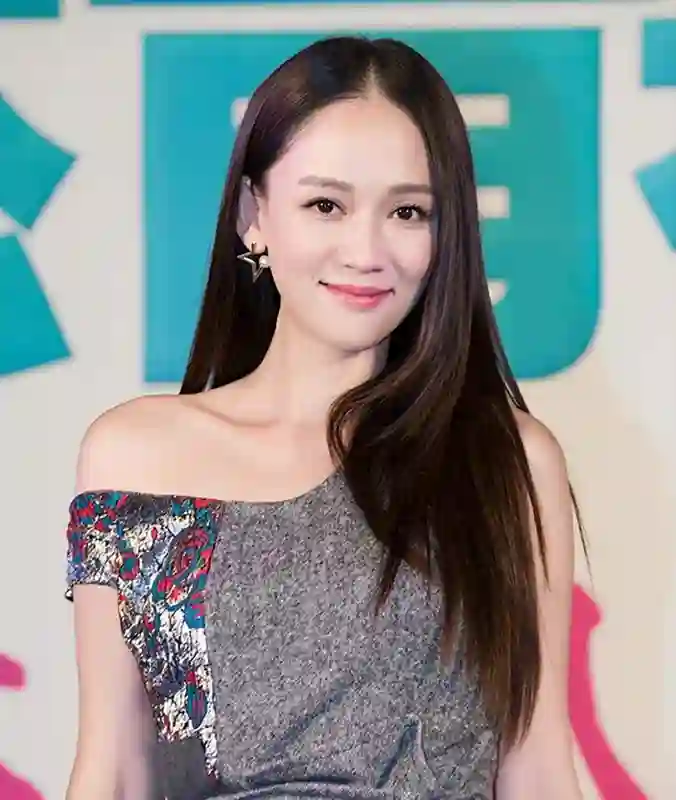 46岁陈乔恩不再隐瞒！自曝已婚未育真相，姐弟恋的残酷现实应验了