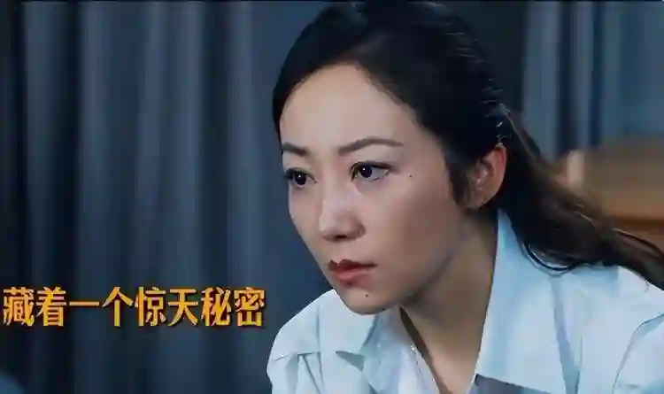全程呲牙咧嘴，台词含糊不清，连影帝任达华都带不动这个拖油瓶！