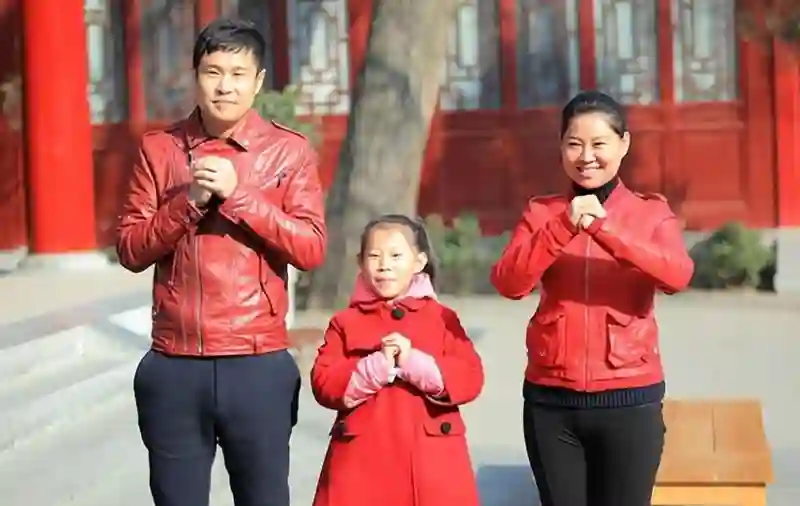 7个点赞，首周专辑销量65张，国内频上热搜，韩娱毫无水花。“小沈阳”女儿闯韩，她还能成功么？