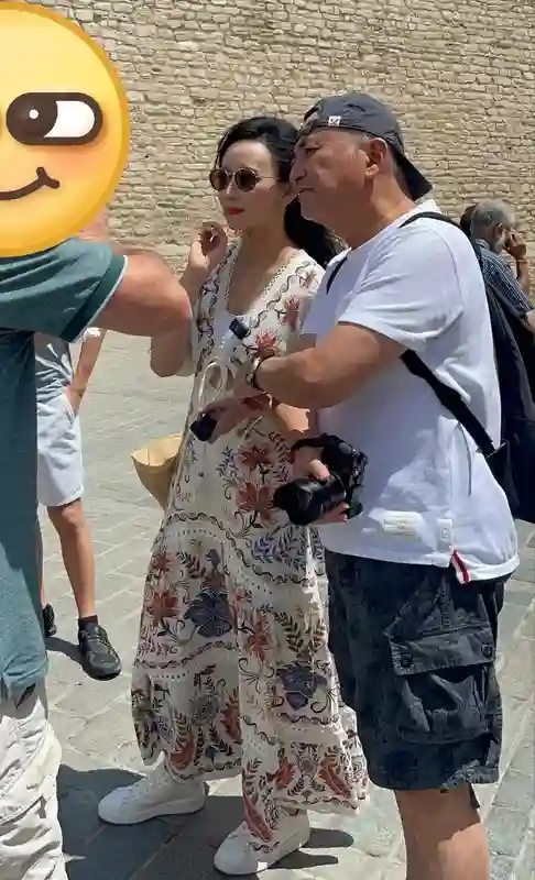胡静夫妇土耳其游，16岁儿子颜值惊艳，朱兆祥显老许多