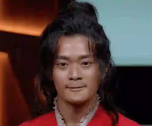 和蓝盈莹分手六年后，曾被“嫌弃”的曹骏，这次带着新剧赢麻了