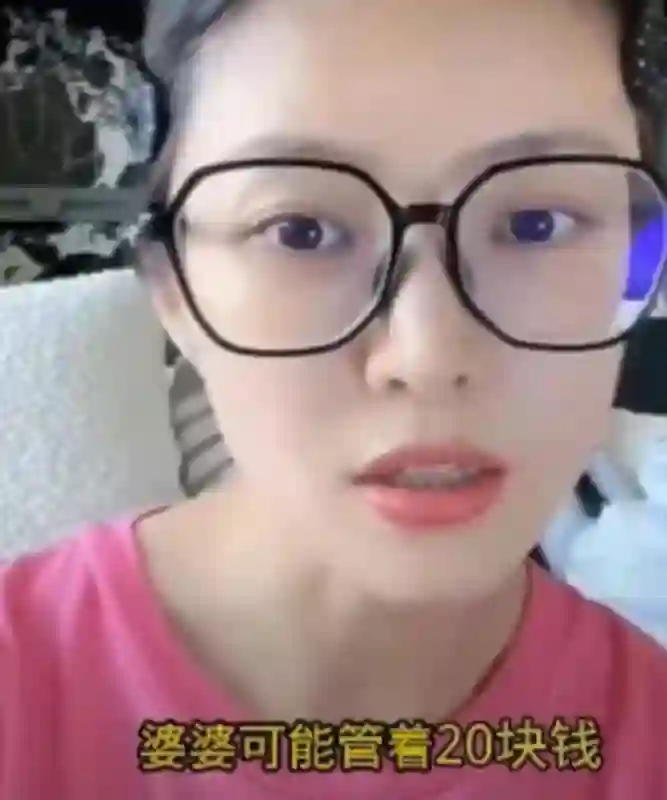 结婚4年，杜淳妻子和婆婆仍有矛盾，感叹：赚来的20%钱上交婆婆