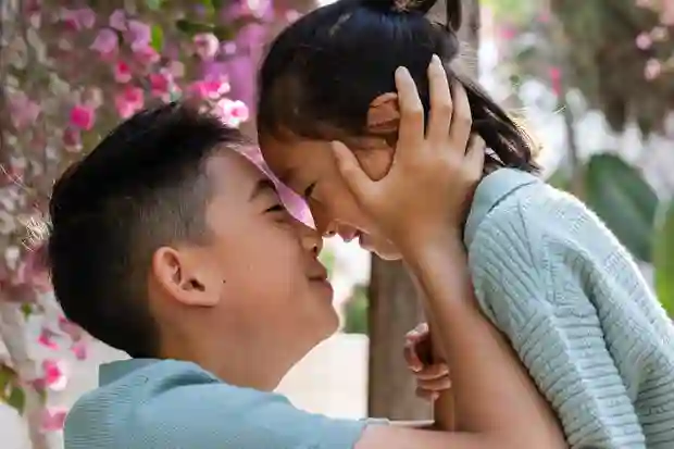 应采儿为Jasper庆12岁生日，母子三人同框超温馨
