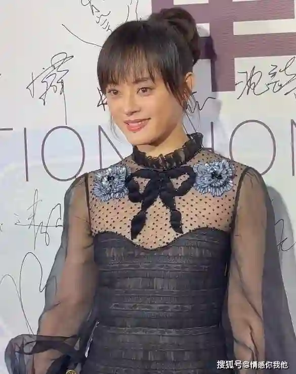 北影节晚宴上，林志玲被冷落，金晨被冷落，而c位表现令人震惊