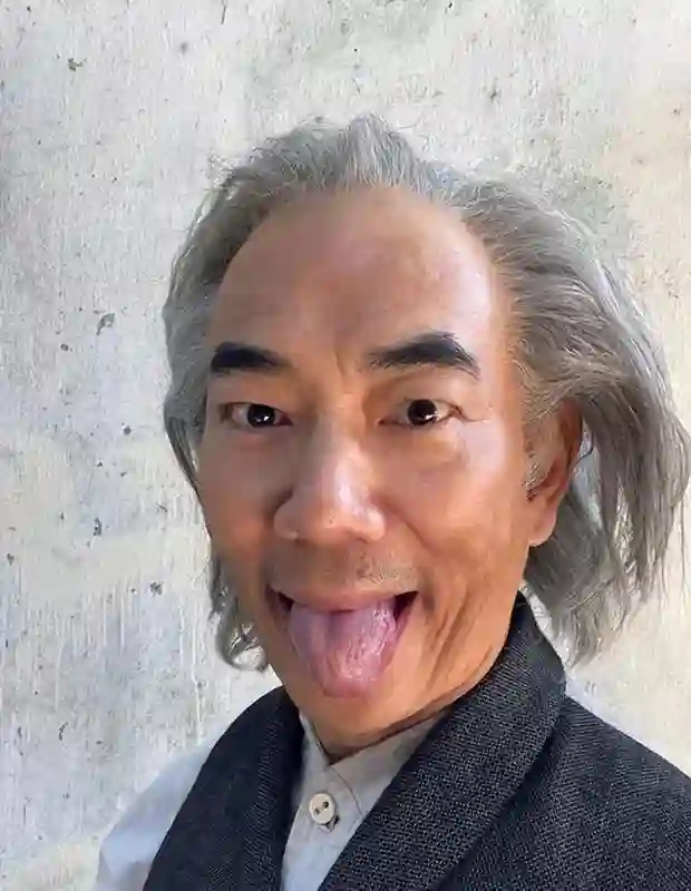 这些明星怎么都老了？鞠萍面相变了，成龙一头白，林青霞皱纹明显