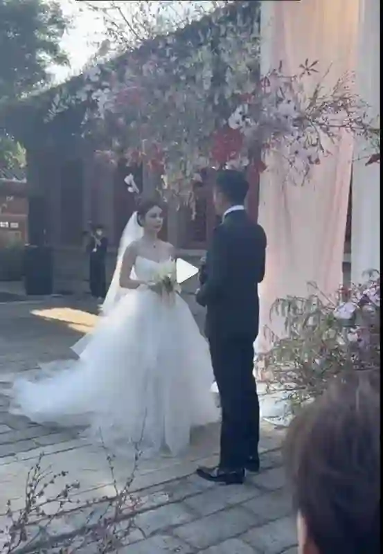 汪小菲结婚，一个大牌都没到场，将内娱的人情世故呈现得淋漓尽致