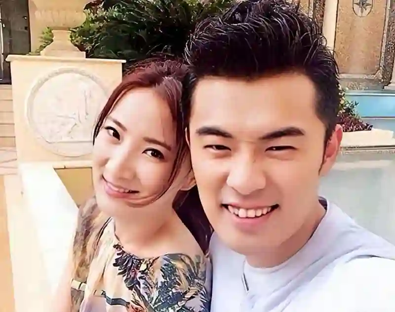 陈赫前妻许婧现状：旅居意大利，38岁<em>肤白貌美</em>，和洋老公至今无子