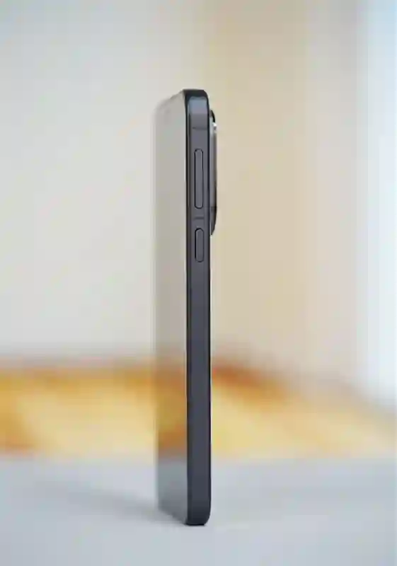 6.31英寸小直屏，vivo S30 Pro mini图赏
