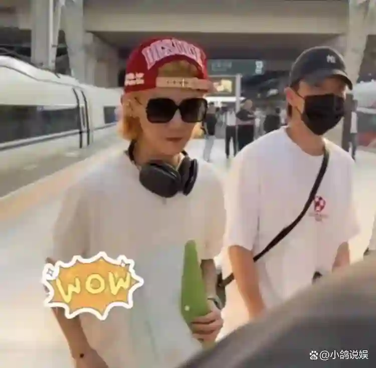 分手10亿天价违约金？鹿晗暴瘦憔悴引担忧，邓超情绪崩溃当众痛哭