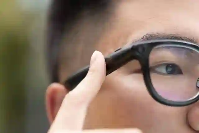 荣耀拼硅碳、vivo上半固态，手机电池又要革命性升级了？