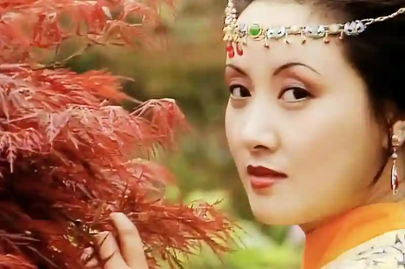 邓婕现状：离婚协议成她心中痛楚，继子不成器，养女愈发似丈夫