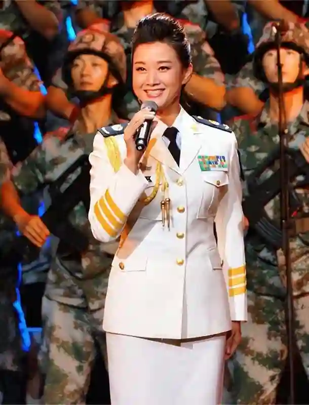 没想到“销声匿迹”11年，与丈夫相约丁克的宋祖英，已成人生赢家