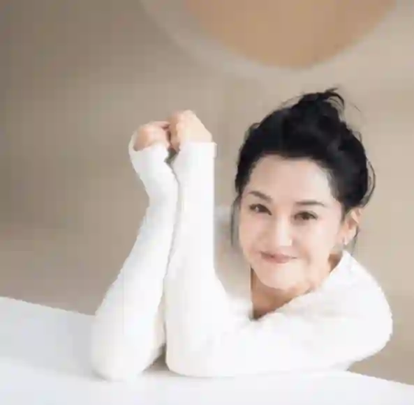 55岁的许晴怎么变成这样了，曾经的“不老女神，冻龄少女”哪去了？