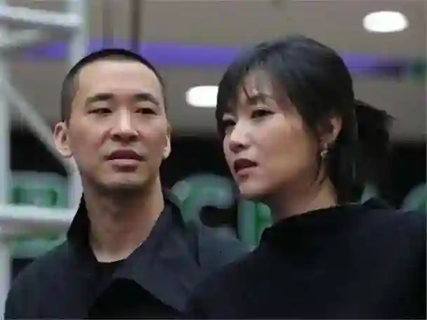 万万没想到，睡遍京圈、定居美国的徐静蕾，如今成了人生赢家
