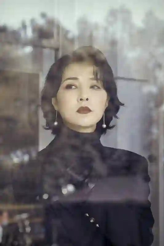 姜文助她“一脱成名”，戏外却守身如玉，50岁依旧未婚