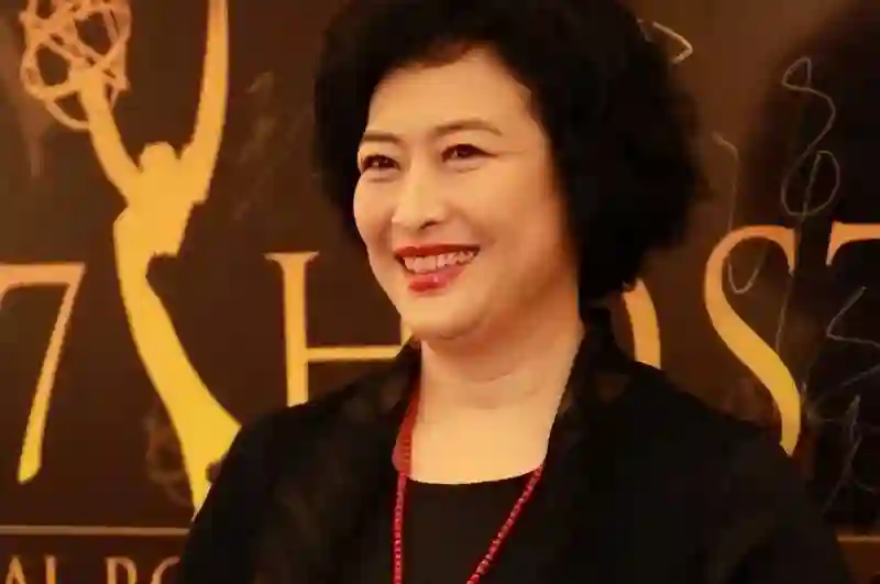 演员许娣：长相端庄秀丽，与丈夫恩爱43载，儿子儿媳都是圈内人