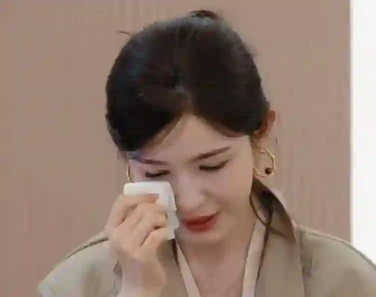 因一部戏与邓超分手，郝蕾两次婚姻皆失败，真性情揭露娱乐圈规则