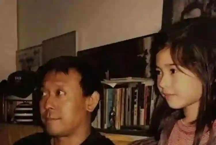 同是姜文的基因，将法国前妻女儿和周韵儿子放在一起，差距太明显