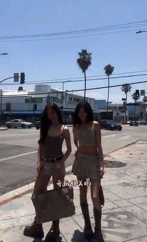 钟丽缇两女儿美国拍vlog！Jaden考拉混血颜值太吸睛