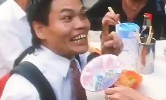 港星八两金遭妻爆料患癌晚期活不过几个月，被嘲是报应，本人硬气回怼