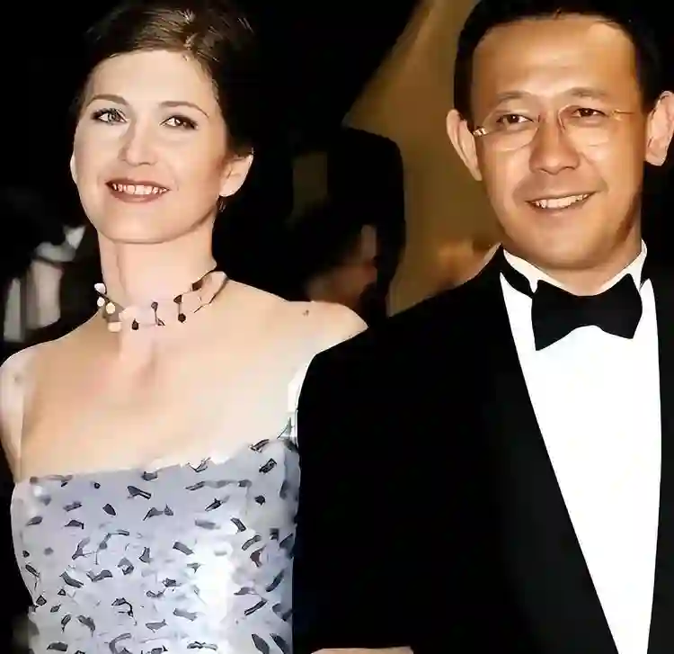 同是姜文的基因，将法国前妻女儿和周韵儿子放在一起，差距太明显
