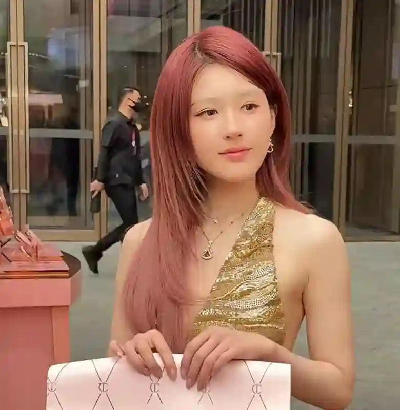 这一夜！孙俪更嫩了，林志玲皮包骨，海陆性感，我却被杨紫惊艳了