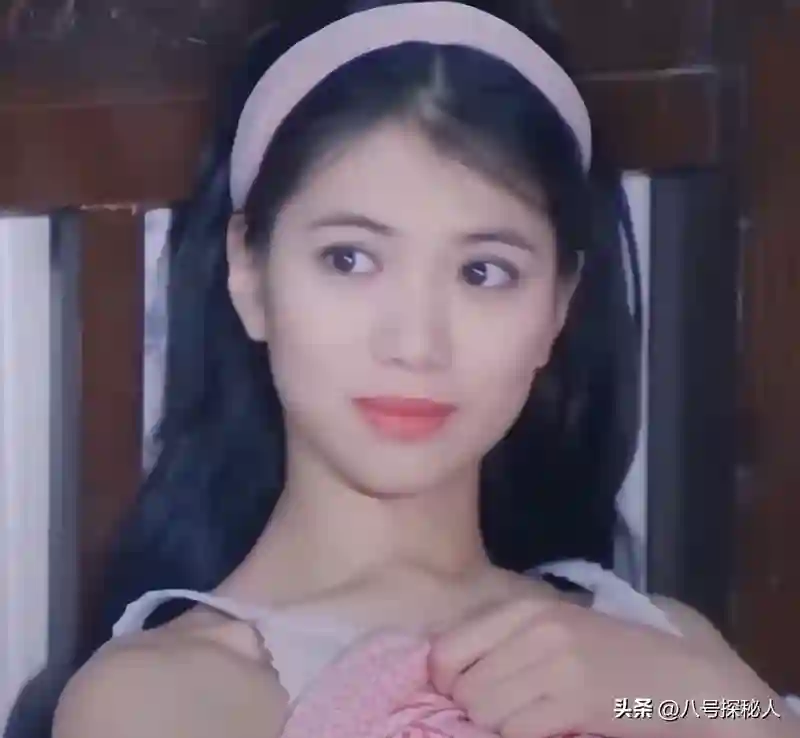 得罪成龙、骂过王晶，承认做“小三”，“霸王花”的人生有多豪横