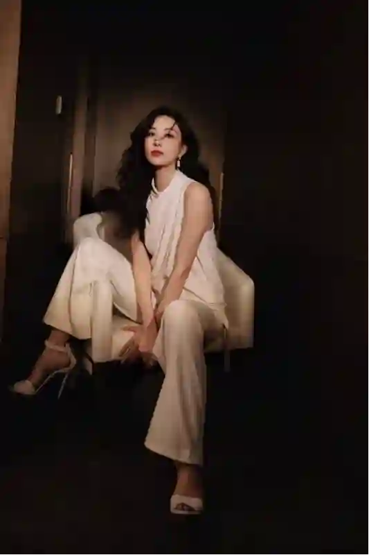 褒贬不一！香港知名女星已准备好10岁女儿拍拖，早安排靓仔在身边