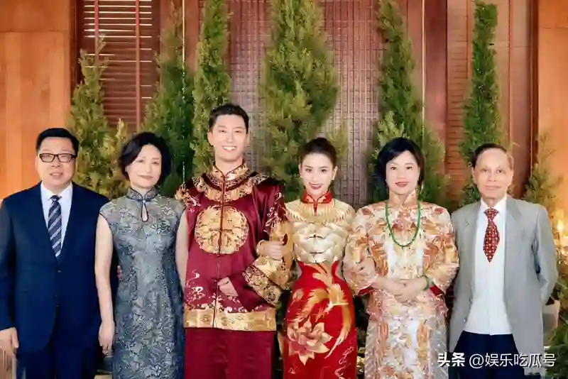 窦骁迷惑庆生！网曝两人未领证且分居4个多月，生育对赌条款严苛