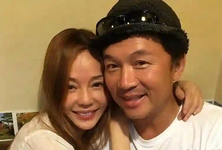 曾脚踢蓝洁瑛，暴打王耀庆，称打谁谁红，某“天后”的狗血人生