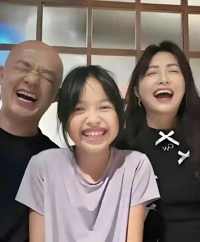 包贝尔10岁女儿身高引关注，网友：感觉突破了父母基因