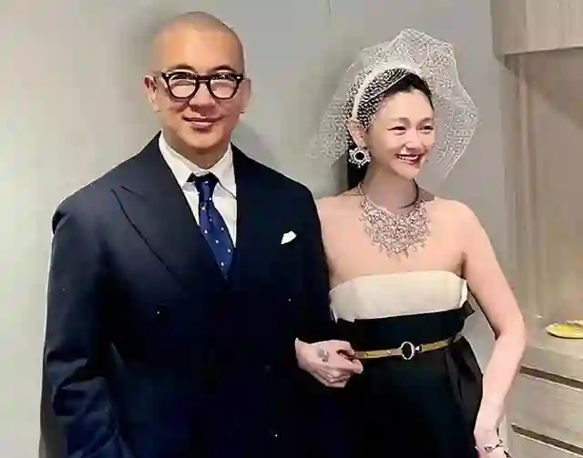 反转了？具俊晔去大S墓地被高以翔粉丝偶遇，称具俊晔也是可怜人