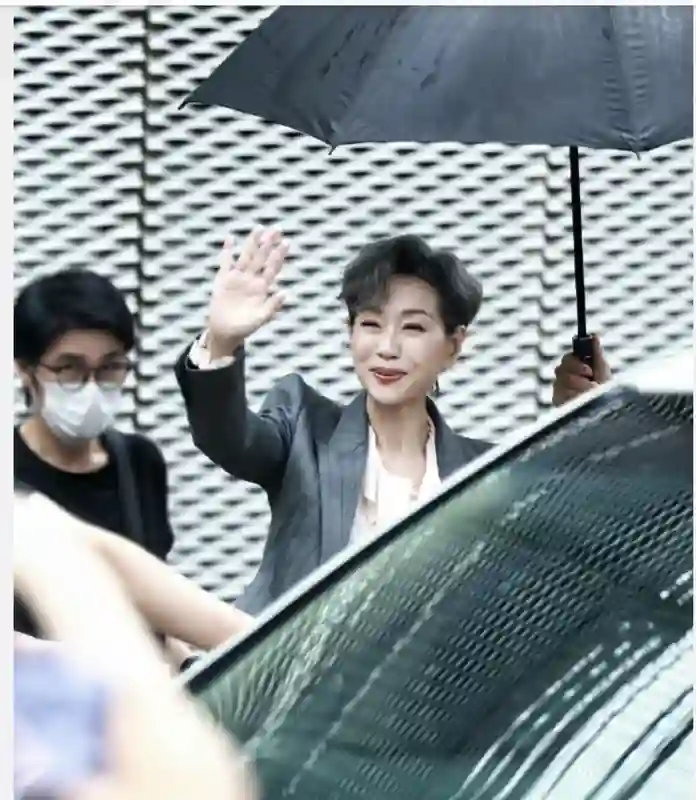 62岁叶童现状：不医美自然老去如26岁小伙，年轻人都要说一声服啊