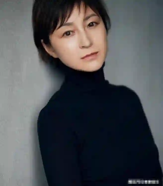 广末凉子拘留所惨况曝光：一周只能洗1次澡，每天安排3小时劳务