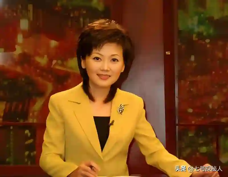 至今未嫁的4位央视女主持，个个情史干净，最大52岁最小35岁