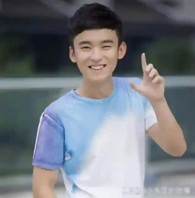 长相一般演技平平，却能让孙俪赵丽颖轮流为他搭戏，董子健不一般
