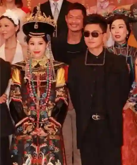 这次，黄宗泽终于不装大度了，句句不提胡杏儿，但句句都戳她心窝