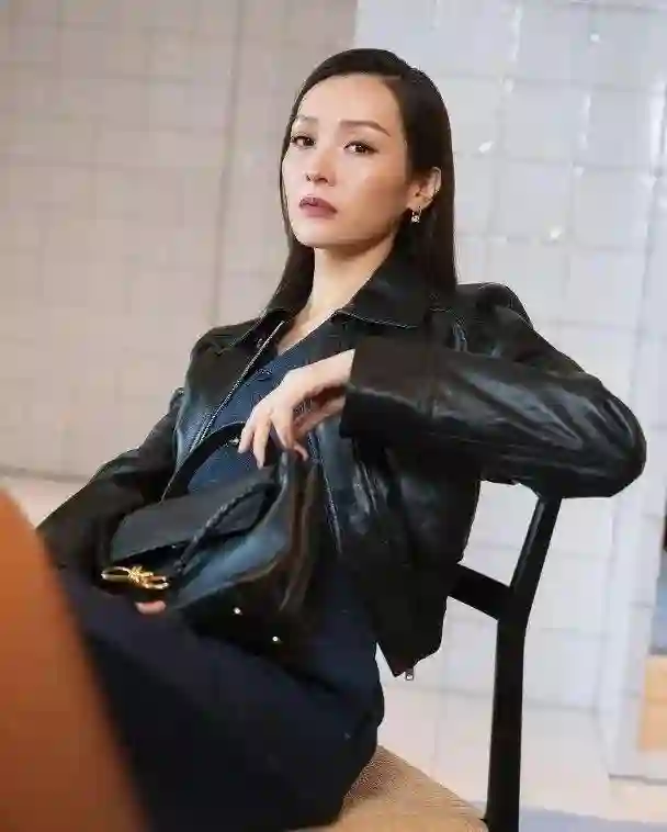 前TVB花旦现身大马拍戏，与旧同事时隔7年再搭档拍剧，破格饰演江湖大嫂