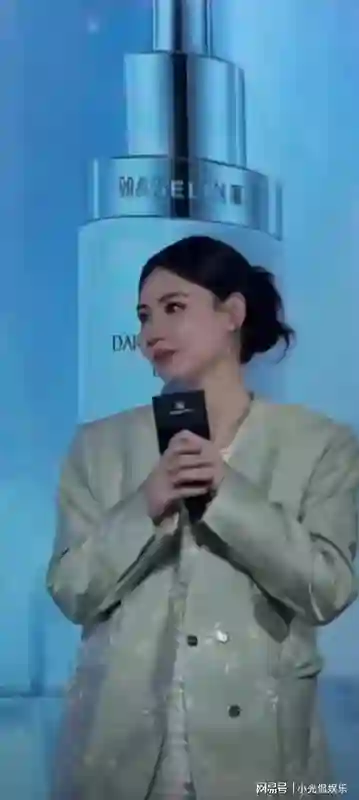 独自养三娃还美成这样？张柏芝用实力打脸“靠脸吃饭”偏见！