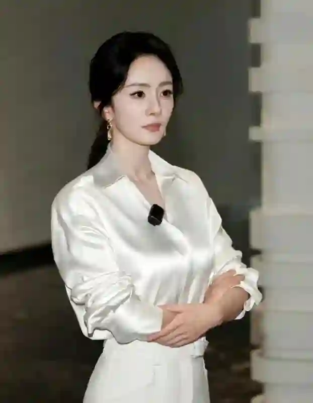 85花活动：杨颖不自信，杨幂终于不“露”了，赵丽颖还是“土”