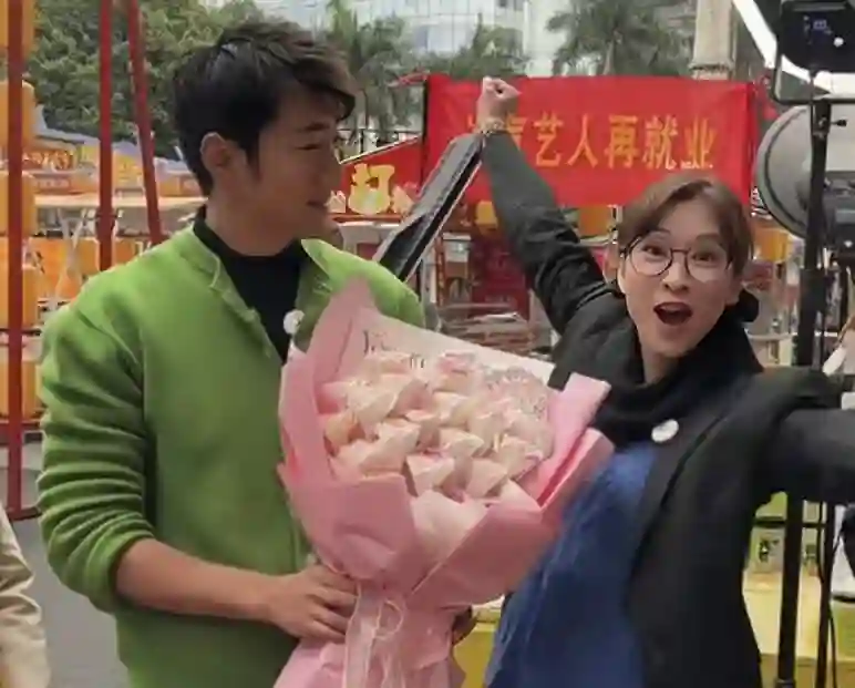 香港知名女星发表“拜金”言论，渴望嫁有钱人，只想躺平不工作