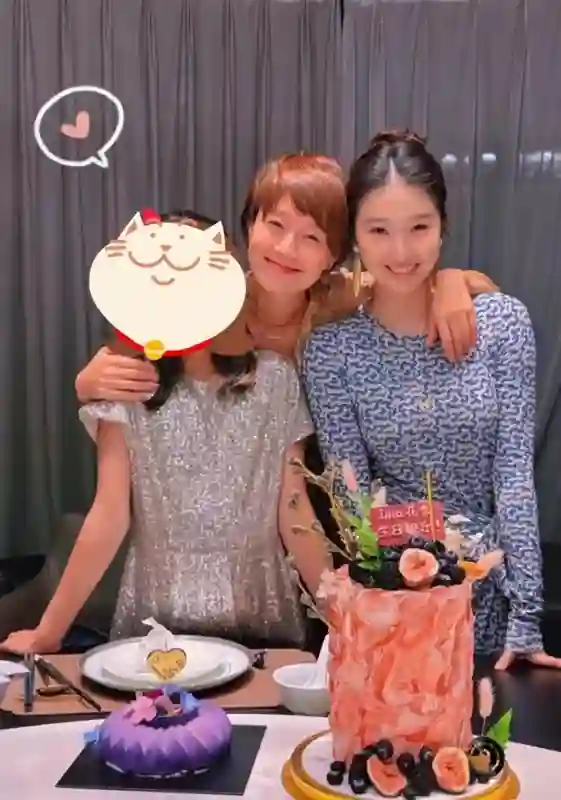 文章的“直觉”真没错！现在才发现，原来马伊琍的面相早就变了