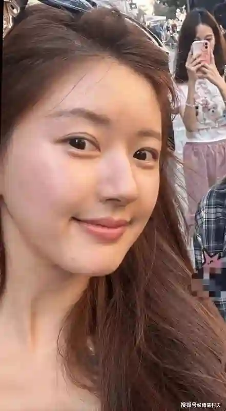明星明星卸妆后，真人卤蛋忍了、周冬雨大黄牙忍了、萧亚轩鞋拔子脸没忍住
