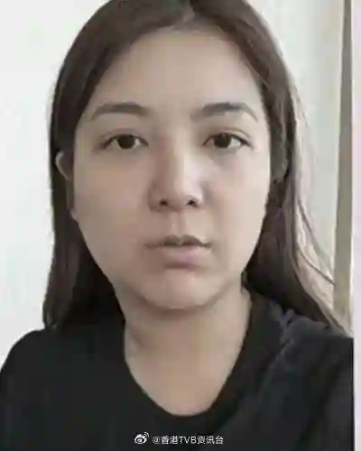 48岁TVB视帝爱妻患怪病缠扰逾月！网民猜测患一病需长期服药