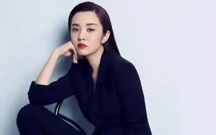 王晓晨来自上戏04级，看到她的同学，才知“只有我不红”的含金量